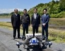 育苗いらずのドローン播種が当たり前に？ 茨城県高萩市で“条を刻みながら播種”可能な農業用ドローンを実演