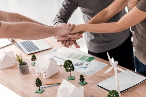 スマート農業で次世代の農業の担い手を育成 「次世代農業人育成コンソーシアム」に7社が参画