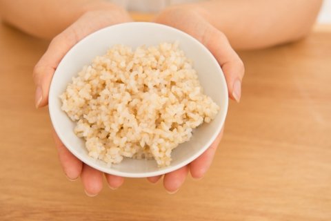 「玄米」の栄養成分とは？ 美容や健康によい理由を解説