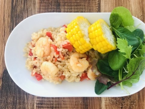 夏のお昼ごはんに！炊飯器で「玄米海老ピラフ」【ごはんソムリエの玄米レシピ】