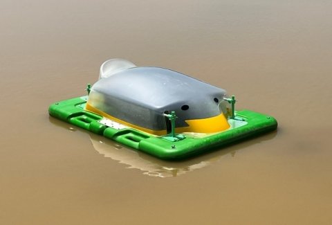 自動抑草ロボット「アイガモロボ」製品化へ 有機米デザインが井関農機から2億円を調達