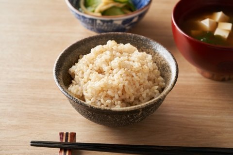 夏バテに効くビタミンは？ ビタミンを豊富に含むおすすめ食材を紹介