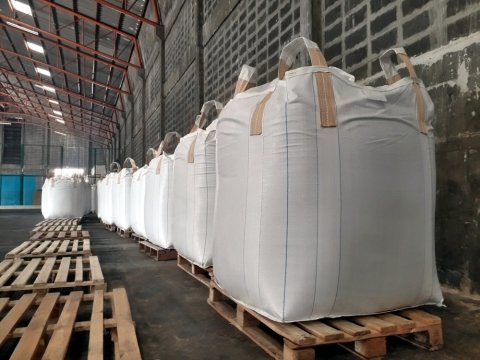 ファイネスト、玄米用フレコンを医療廃棄物用プラスチック容器に再生する取り組みを開始