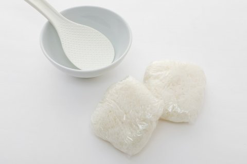 冷凍でもふっくら。ご飯をおいしく冷凍・解凍する“ひと手間”