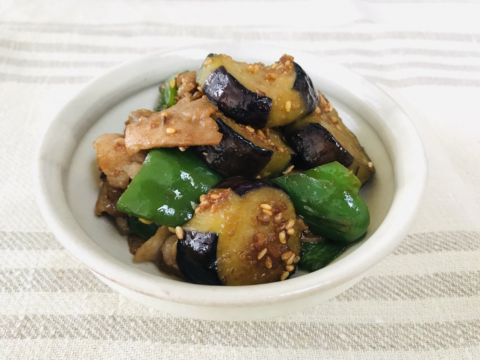 新米と食べたい「秋なすと豚肉のしぎ焼き」【ごはんソムリエの簡単  